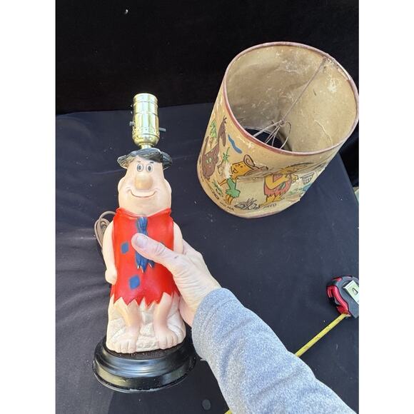 Rare 1961 Flintstones Fred table Lamp & Poor Cond Shade Works! Hannah Barbera -2 - Picture 7 of 13